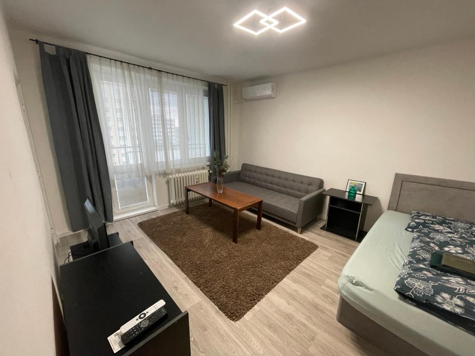 Apartman Sabo Komenskeho Кошице Экстерьер фото